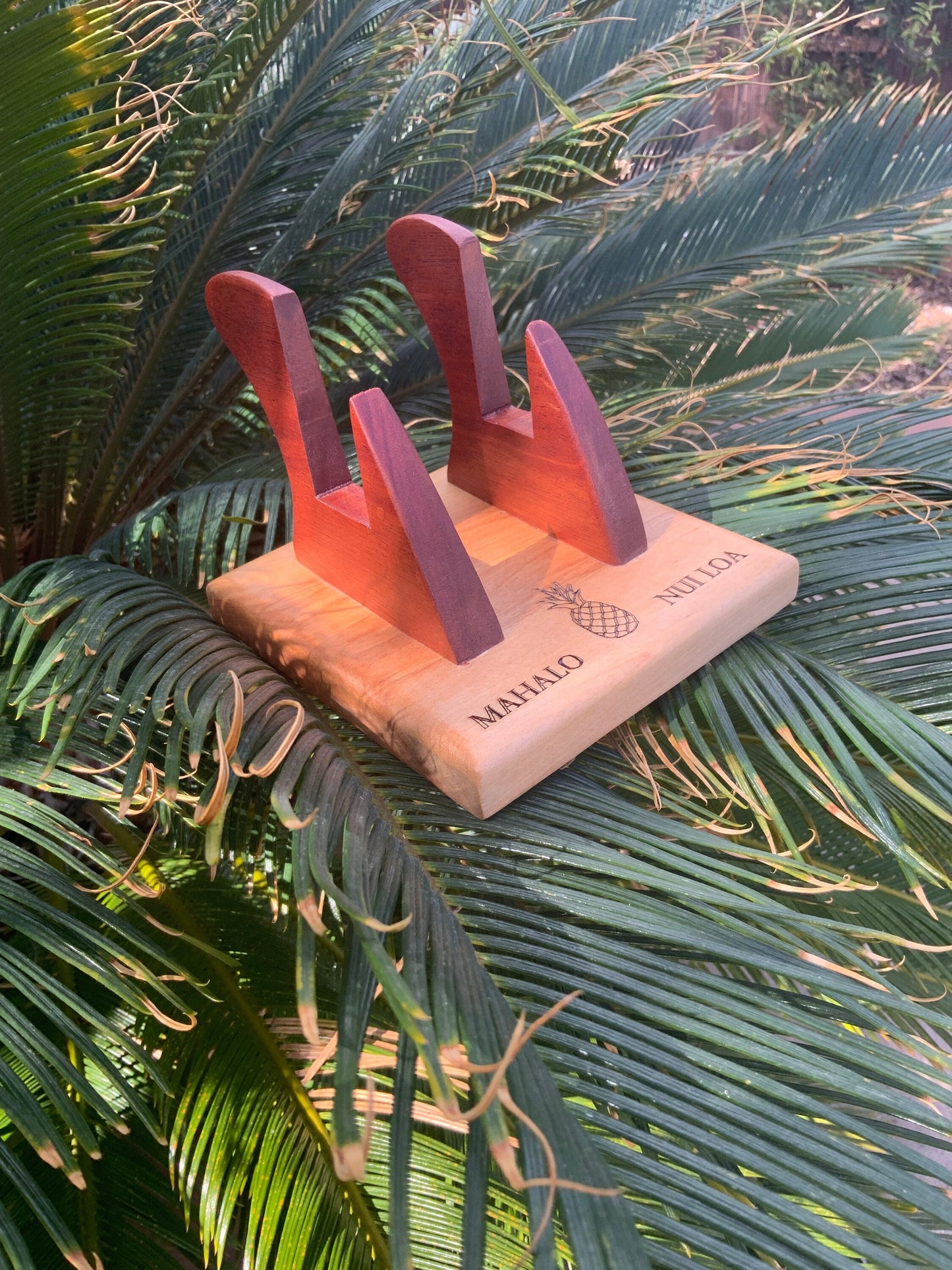 surfboard fin business card holder